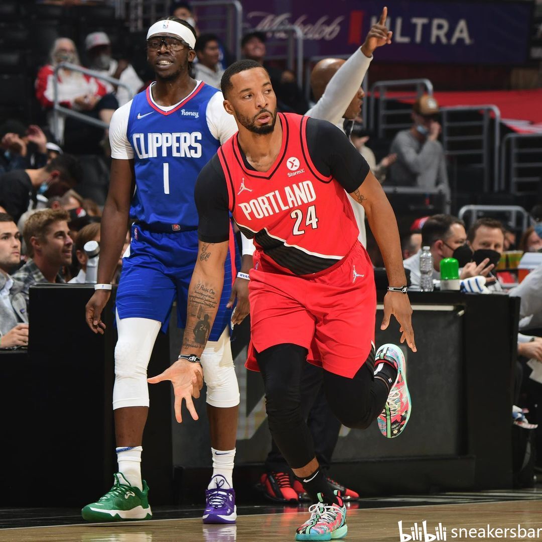 昕未能出场 昕未能出场